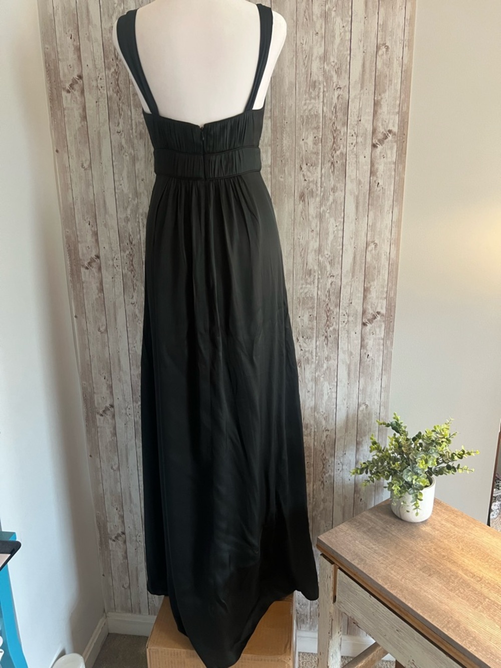 Banana Republic Silk Black V-Neck Maxi Dress Cinched Wedding Formal NEW size 2 - Picture 3 of 12